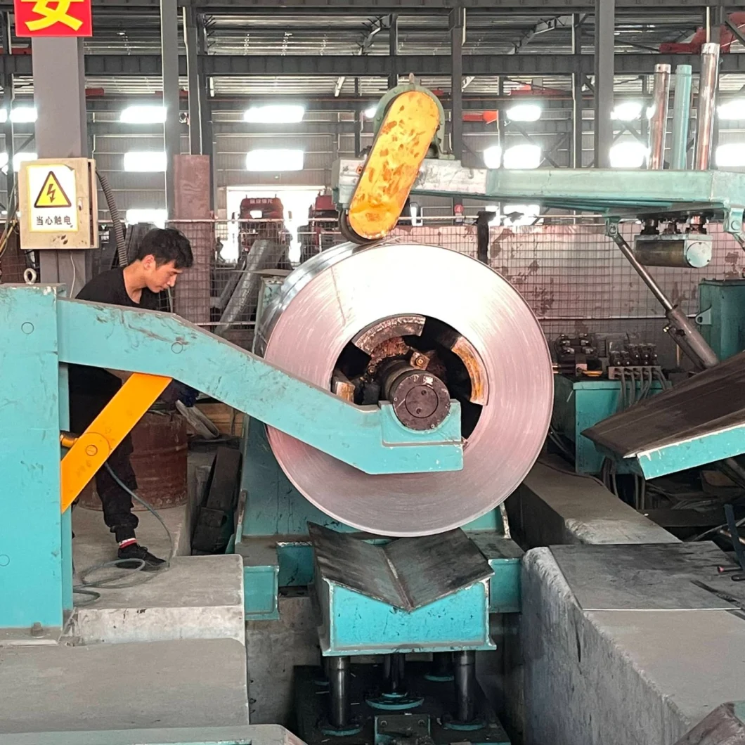 Building Material CGCC/Sgch/G350/G450/G550/Dx51d/Dx52D/Dx53D Cold Rolled Galvanized Steel Gi Coil with Regular Spangle